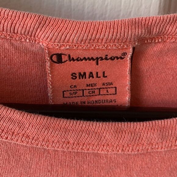 Small Champion Salmon Colored Crop Top - Picture 4 of 5